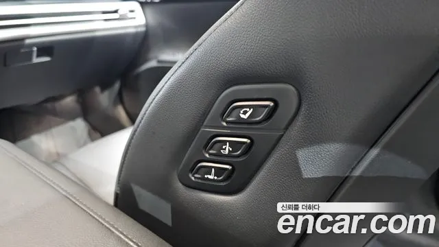 Hyundai Grandeur Grandeur (GN7) 3.5 LPG 2WD (Такси) — Фото автомобиля 29