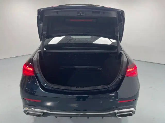 Mercedes-Benz C-Class — Фото автомобиля 18
