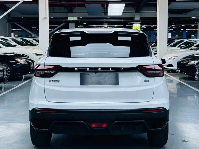 Geely Binyue — Фото автомобиля 13