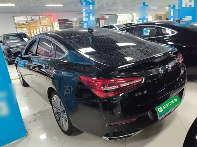 Hongqi H5 — Фото автомобиля 4