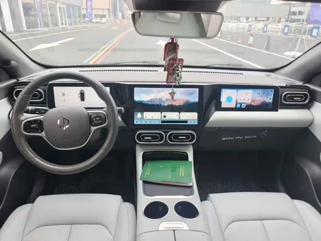 Leapmotor C01 — Фото автомобиля 4
