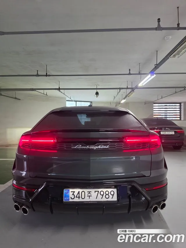 Lamborghini Urus — Фото автомобиля 4