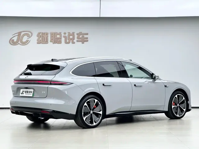 Nio ET5 Touring — Фото автомобиля 4