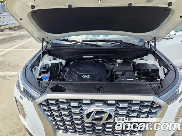 Hyundai Palisade Palisade Бензин 3.8 2WD — Фото автомобиля 12