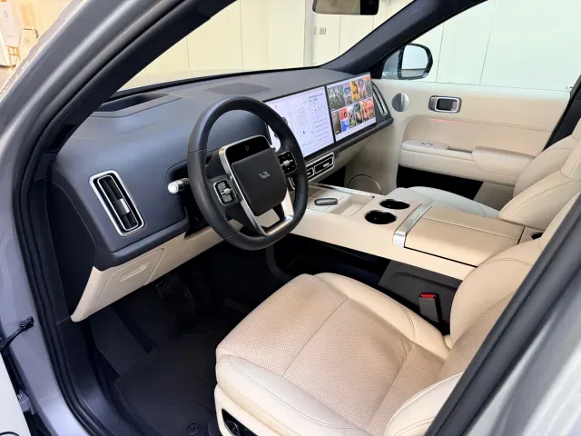 Li Auto L9 — Фото автомобиля 9