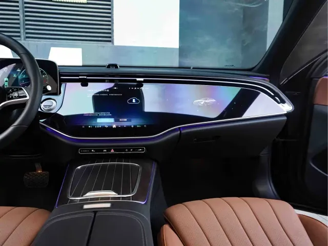 Mercedes-Benz E-Class — Фото автомобиля 20