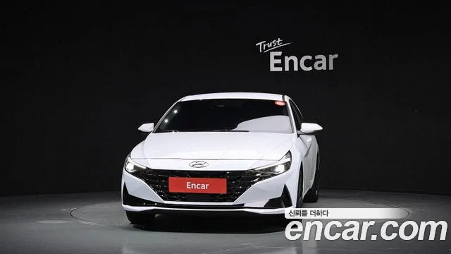 Hyundai Avante — Фото автомобиля 3