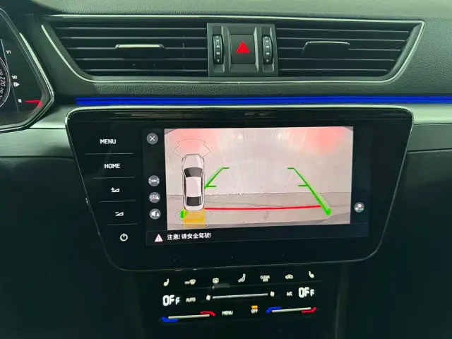 Skoda Superb — Фото автомобиля 10