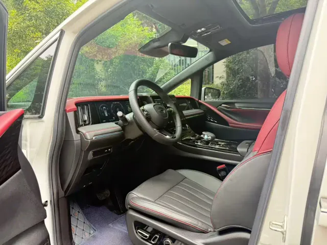 GAC Trumpchi M8 — Фото автомобиля 2