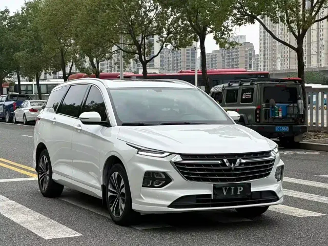 Wuling Victory — Фото автомобиля 3