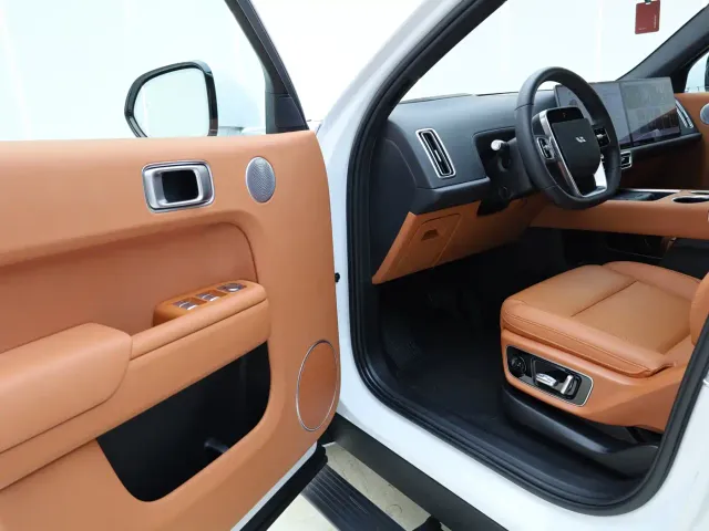 Li Auto L7 — Фото автомобиля 20
