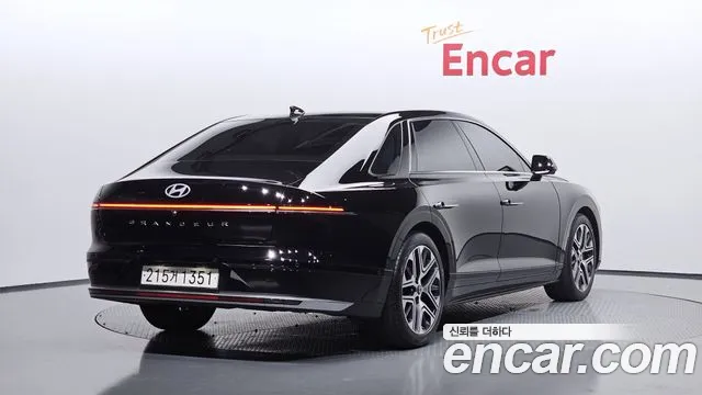 Hyundai Grandeur Grandeur (GN7) 2.5 Бензин 2WD — Фото автомобиля 2