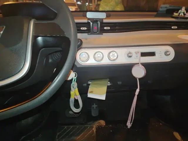 Wuling Hongguang Mini EV — Фото автомобиля 5