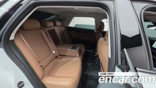 Hyundai Grandeur GN7 — Фото автомобиля 19