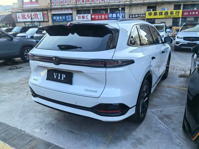 Changan CS75 Plus — Фото автомобиля 11