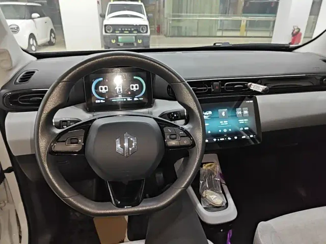 Leapmotor T03 — Фото автомобиля 9