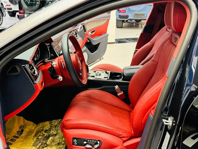 Bentley Flying Spur — Фото автомобиля 8