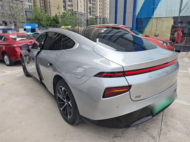 Xpeng P7 — Фото автомобиля 4