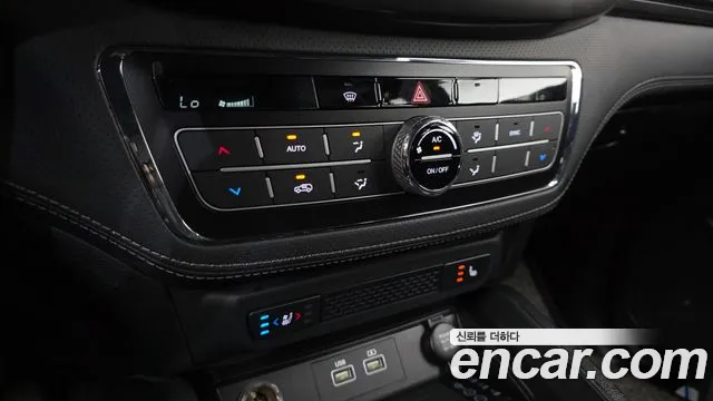 KG_Mobility_Ssangyong Rexton Новый Rexton Sport Khan Дизель 2.2 4WD — Фото автомобиля 11