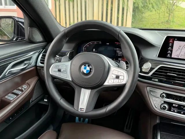 BMW 7 Series — Фото автомобиля 5