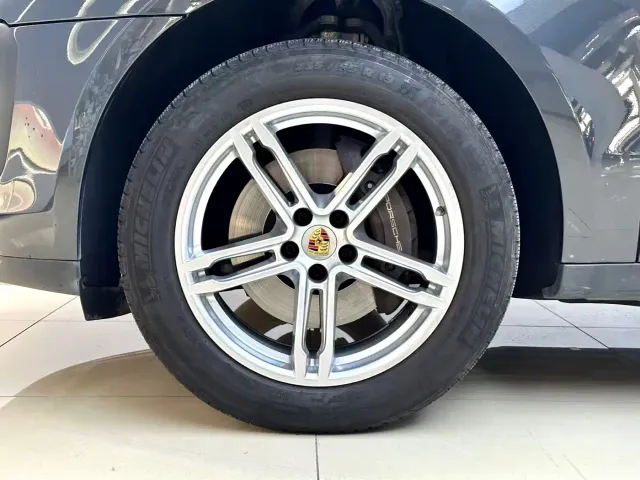 Porsche Macan — Фото автомобиля 22