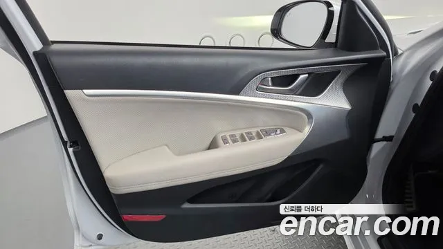 Genesis G70 — Фото автомобиля 24