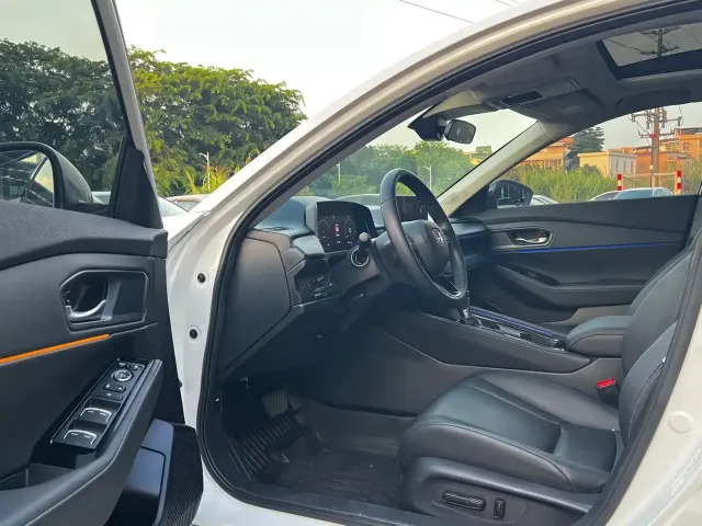 Honda Accord — Фото автомобиля 4
