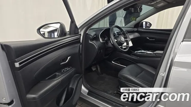 Hyundai Tucson Tucson (NX4) Дизель 2.0 2WD — Фото автомобиля 10