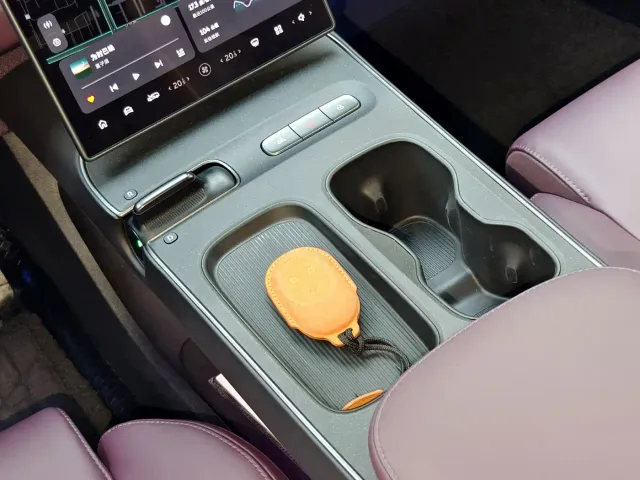 Nio ET5 Touring — Фото автомобиля 17