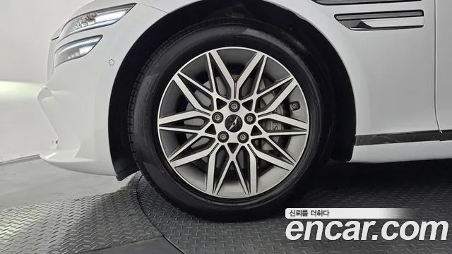 Genesis G80 Бензин 2.5 турбо AWD — Фото автомобиля 5
