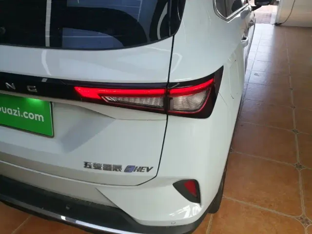Wuling Asta — Фото автомобиля 7