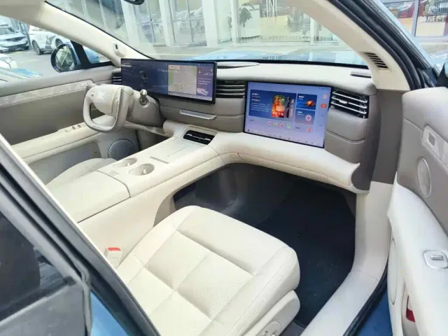 IM Motors LS6 — Фото автомобиля 10