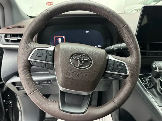 Toyota Granvia — Фото автомобиля 8
