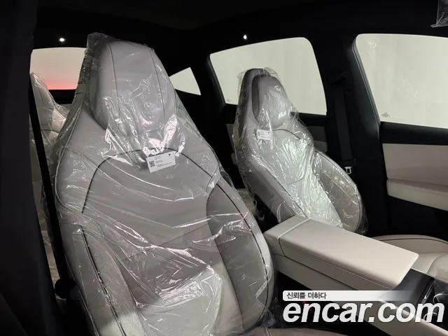 Tesla Model Y — Фото автомобиля 5