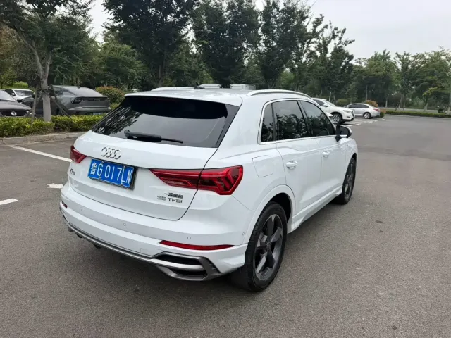 Audi Q3 — Фото автомобиля 11