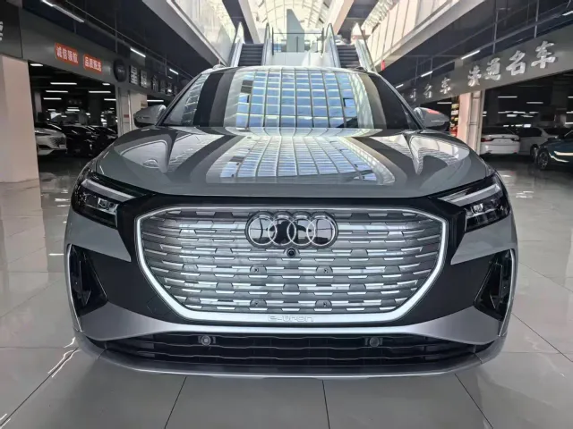 Audi Q4 e-tron — Фото автомобиля 2