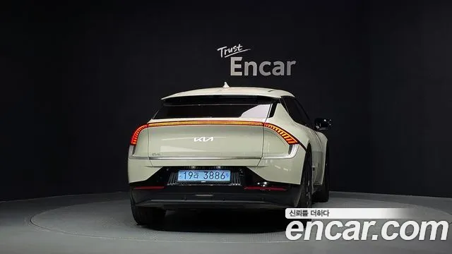 Kia EV6 — Фото автомобиля 4