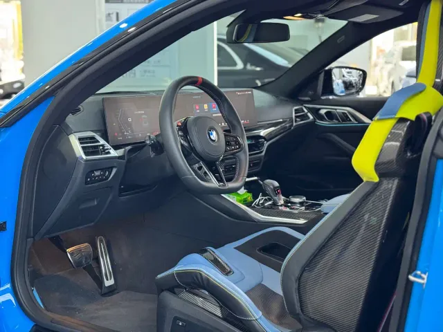 BMW M4 — Фото автомобиля 5