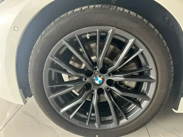 BMW 3 Series — Фото автомобиля 5