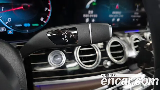 Mercedes-Benz E-Class W213 — Фото автомобиля 12