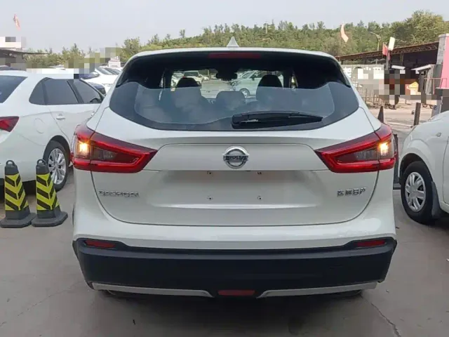 Nissan Qashqai — Фото автомобиля 5