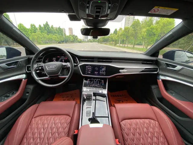 Audi A7L — Фото автомобиля 15