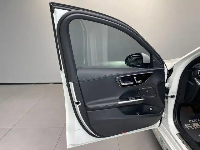 Mercedes-Benz Mercedes-Benz C-Class 2022 C 200 L Sport Version — Фото автомобиля 9