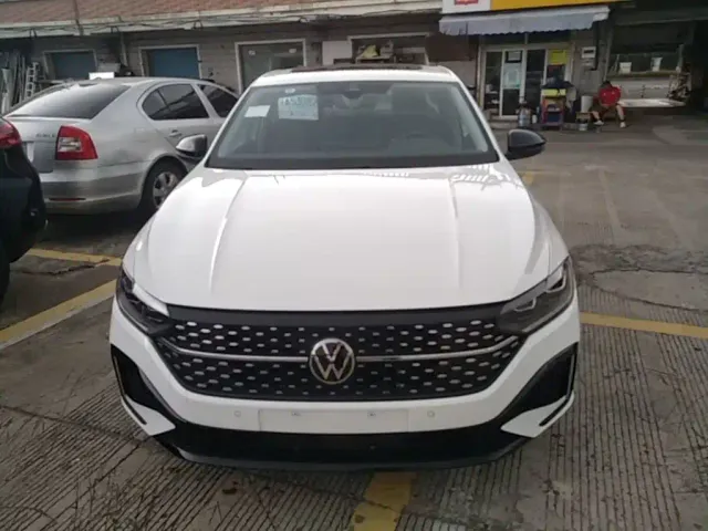 Volkswagen Lavida — Фото автомобиля 2