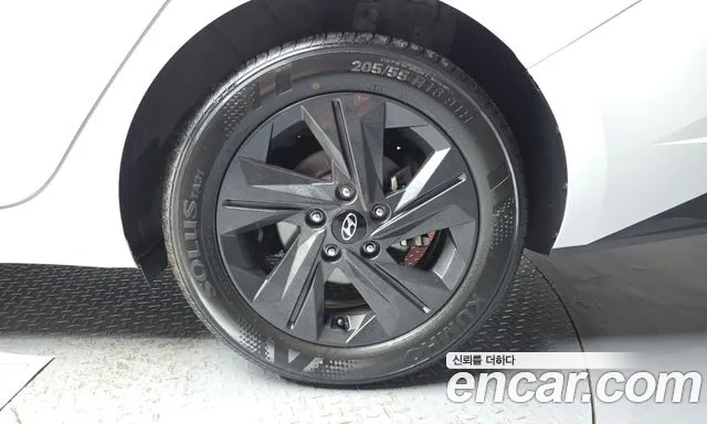 Hyundai Avante CN7 — Фото автомобиля 6