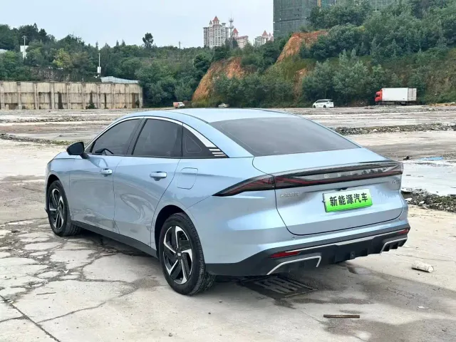Geely Galaxy L6 — Фото автомобиля 7