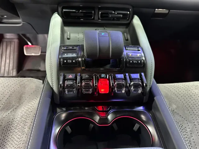 BYD FangChengBao Leopard 5 — Фото автомобиля 9