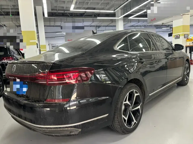 Volkswagen Passat — Фото автомобиля 11