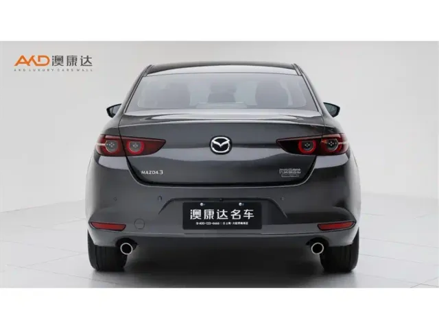 Mazda Axela — Фото автомобиля 4