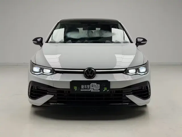 Volkswagen Golf — Фото автомобиля 2